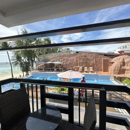 La Carmela de Boracay Hotel