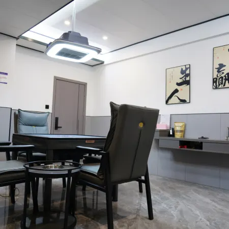 Longan Weiman Hotel