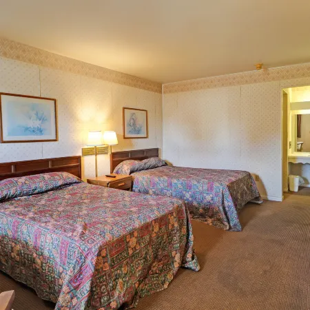 Hotel O Relax Inn Lewisburg near I-64