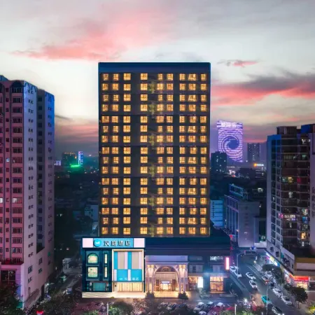HanTing Hotel (Foshan Lecong Louvre International Furniture Exhibition Center)