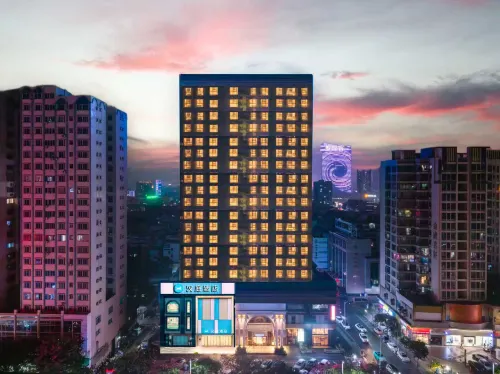 HanTing Hotel (Foshan Lecong Louvre International Furniture Exhibition Center)