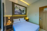 Front One Budget Hotel Tirtonadi Solo