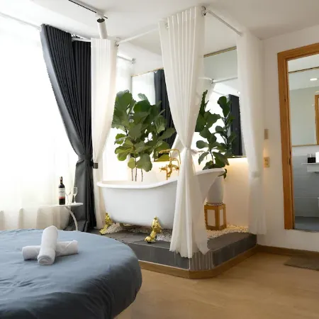 AMIGO Luxury Palace - Near Dalat Night Market