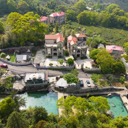 Floral · Lushan Yishan Yishu Homestay (Bilongtan Scenic Area)