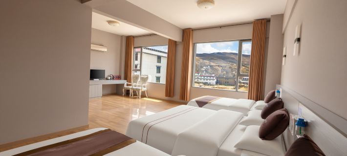 Skyline Hotel Hotels in Daocheng County