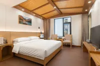 Yangjing Hotel (Siguniang Mountain Changping Valley Scenic Area)