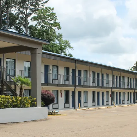 Motel 6 - McComb, MS