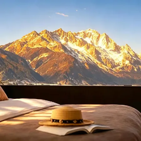 Xuelu Lodge | Panoramic golden sunrise peaks, direct snowview inn (Baisha Ancient Town)