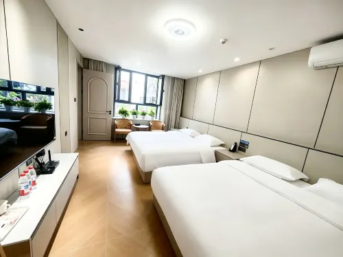 Bamu Homestay (Yining Railway Station) - badewanne