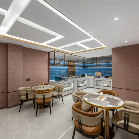 Magnotel Hotel (Zhushan Bus Passenger Station Shiyang Road)