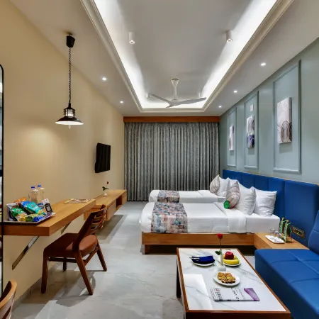Click Hotel Royal Pearl, Galenda, Dahej