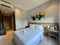 Front One Hotel Gresik - Family