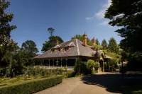 Ardour Lilianfels Blue Mountains - parking
