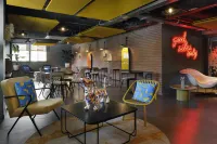 巴塞羅那Moxy飯店 - 酒吧