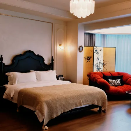 Luyue Yunqi Hotel