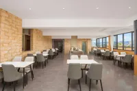 RUI ZE Film Hotel - 주차장