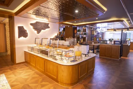 James Joyce Coffetel Hotel (Guang'an Jiade Tianjie) Отели рядом с достопримечательностью «Deng Xiaoping Former Residence Museum»