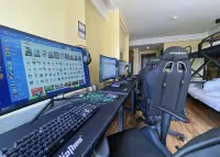 Lieniao E-sports Hotel (Shenglong Square Store)