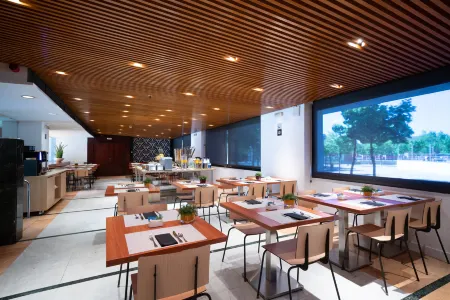 Catalonia Sabadell Отели в г. Valles Occidental