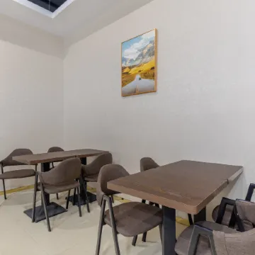 Victoria Hotel (Wangjiang Passenger Transport Center Leiyang Road)