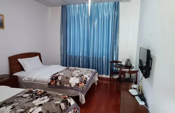 錯那勒布溝遊客服務中心酒店