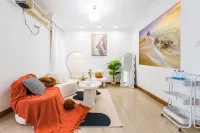 Qiujin Homestay (Chunxi Road and Taikouli  Branch)