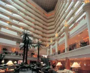 Berjaya Waterfront Hotel - bar