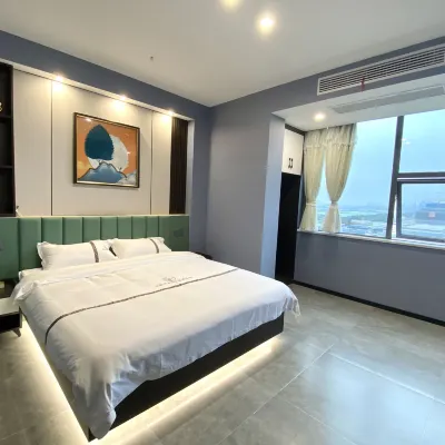 Lianjia Apartment (Zhongzhou International Plaza Branch) Hotels near China Golden Silk Nanmu Museum