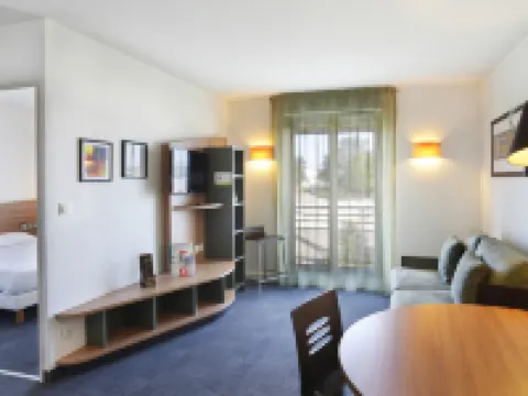 Suite-Home Orléans-Saran Hotels in Saran