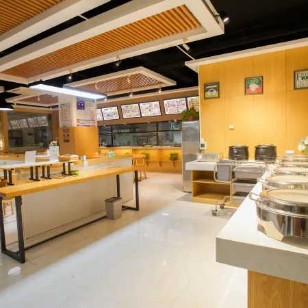 GreenTree Inn (Mengzhou Huifeng Road Hotel)