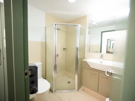 YHA Brisbane City Отели рядом с достопримечательностью «Castlemaine Perkins Brewery»