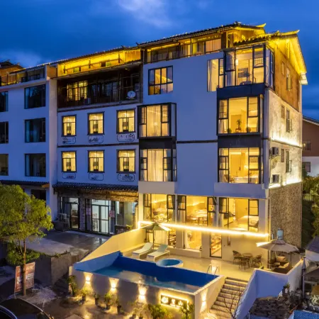 Qianhuan·evelyn·Wangshan Light Luxury Pool Homestay (Libo Xiaoqikong East Gate)