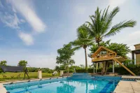 Sun Moon Beach swimming pool courtyard (Shek Mui Wan Shop) - โรแมนติก