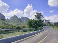 萬峰林君悅來客棧 - 旅館