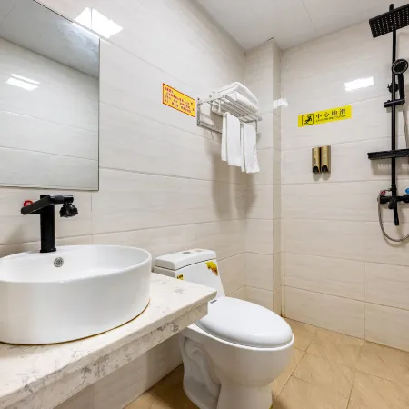 Jinghuayu Business Hotel (Haikou Meilan Airport) Отели рядом с Аэропорт Хайкоу