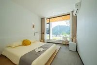 floral hotel Yichun and Jinyunshang mountain spring Jingshu Homestay