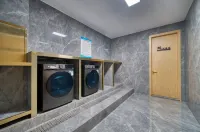 Pujiang Weisi Li Hotel