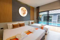 Don Teak Pool Villa