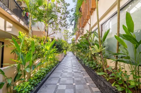 Cross Vibe Paasha Atelier Bali Kuta