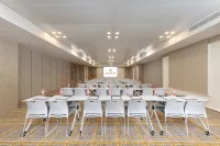 Vienna International Hotel (Zhundong Development Zone Wucaiwan New Town)