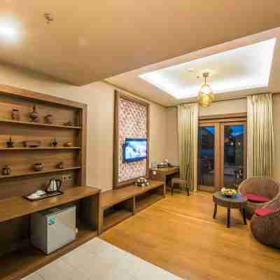 Royal Palace Hotel Rooms