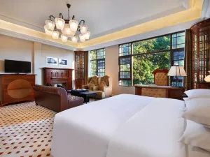 The White House Hotel