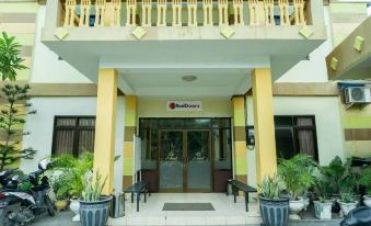 RedDoorz @ Gatot Subroto Ende