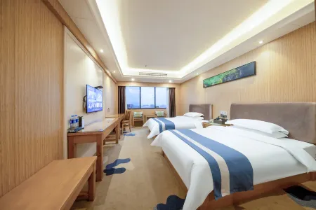 Eastern City International Hotel Отели рядом с достопримечательностью «Hunan Technical College of Railway High-speed»