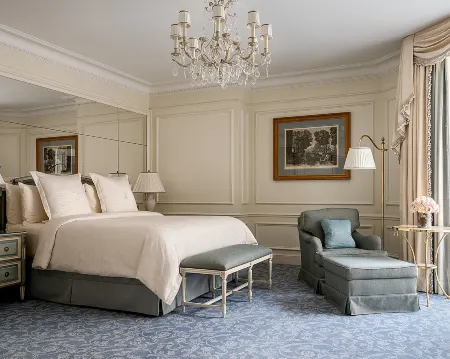 Four Seasons Hotel George V Paris