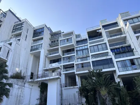 海畔雲山·Seaside 輕奢海景美宿（大梅沙海濱公園店）