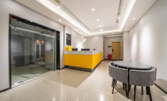 Pod Choice Hotel (Shanghai Xingzhi Road Subway Station)