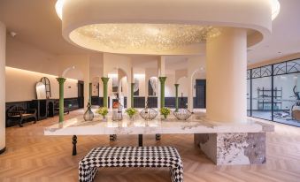 Tanjiu Hotel (Zhanggongqiao Food Street, Leshan Giant Buddha Scenic Area Branch)