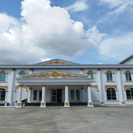Maulidia Hotel Syariah & Convention Center