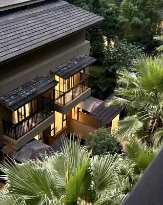 Longmen Nankunshanju Qiushuiju Private Tang Hot Spring Homestay